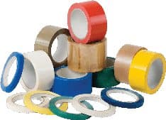 Các cuộn băng keo nhiều màu